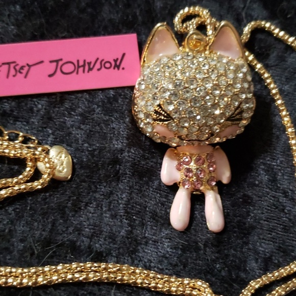 NWT BETSEY JOHNSON SHY PINK KITTY NECKLACE - Picture 3 of 5